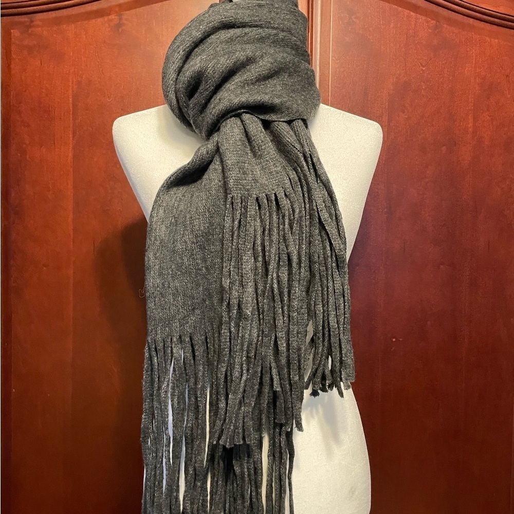 Lucky Brand Unisex Gray Oversized Cozy Fringe Scarf NWT